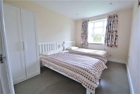 Foulsham, NR20 - Photo 4