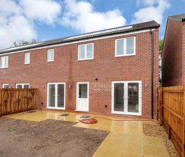 3 bedroom semi-detached house to rent - Photo 4