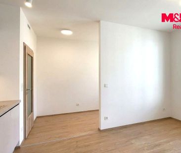 Pronájem, Byt 1+kk, 34 m², Praha, Arnošta Staňka - Photo 5
