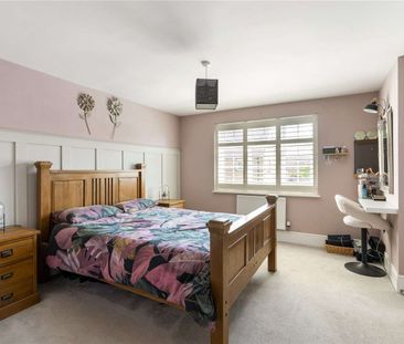 Magnificent five-bedroom detached home - Photo 4