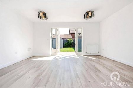 3 bedroom end of terrace house to rent - Photo 3