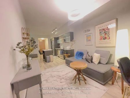 386 Yonge Street #4412 - Photo 4