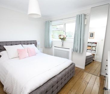 2 bedroom semi-detached house to rent - Photo 5