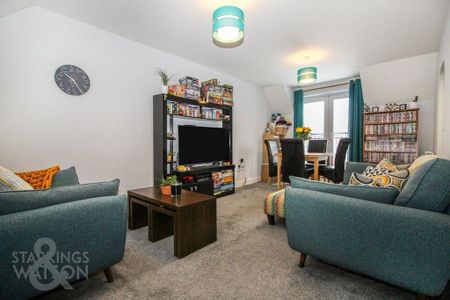 1 bedroom flat to rent - Photo 2