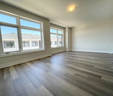 For Lease - 7 William Russell Lane, Richmond Hill, Ontario - Photo 3