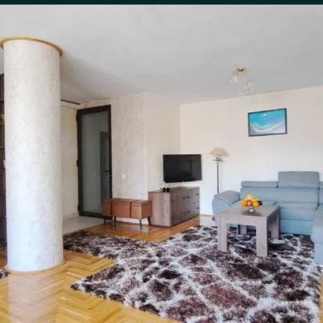 Apartament modern renovat cu loc de parcare 13 Decembrie - Fotografie 2