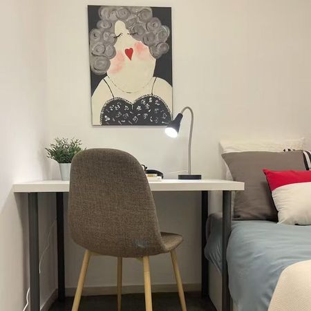 Carrer de Sant Elies, Barcelona, Catalonia 08006 - Photo 5