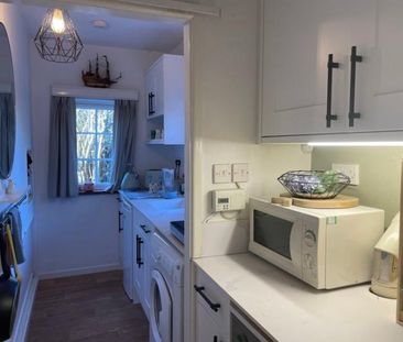 Delightful peaceful private wing of Listed Grade II Cottage - Photo 4