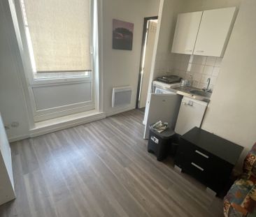 Location Appartement 1 pièce 20m² ROUBAIX 59100 - Photo 3