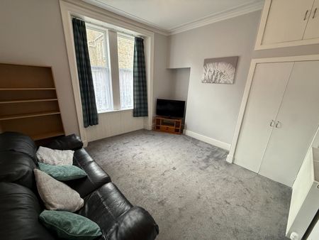 1 Bed Flat, Aberdeen, AB10 - Photo 3