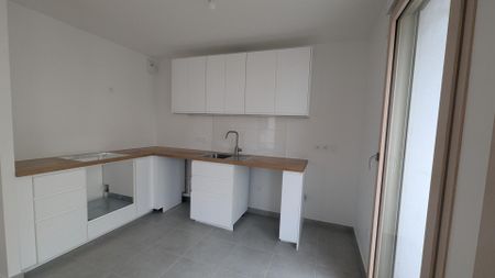 location Appartement T3 DE 64.35m² À ASNIERES SUR SEINE - Photo 4