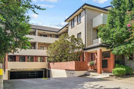 Two Bedroom Unit with Two Bathrooms - Photo 2