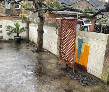 Studio Flat, Central Park Road, E6 - Photo 6