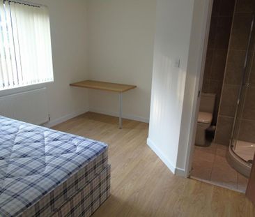 5 bedroom semi-detached house to rent - Photo 6