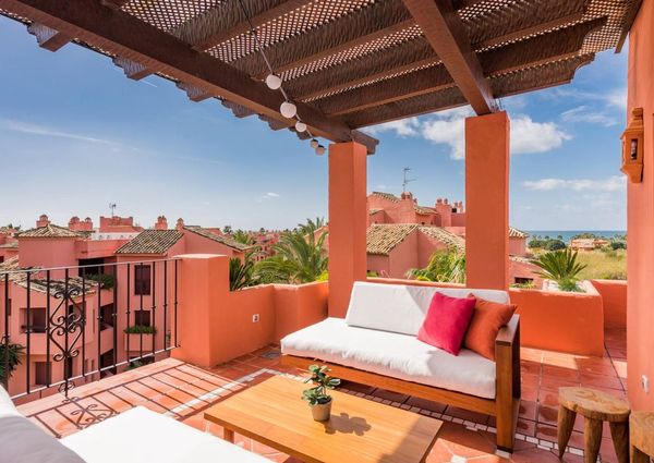4 bedroom luxury penthouse for rent in Marbella Del Este, Spain