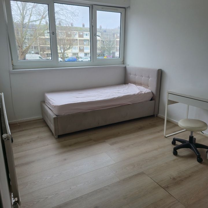 Room in a Shared Flat, Abbot House, E14 - Photo 2