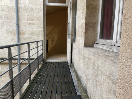 Location Appartement 2 pièces 37m² BORDEAUX 33000 - Photo 3