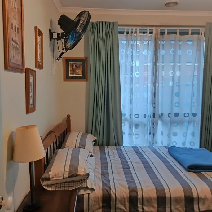Caroline Springs - Photo 1