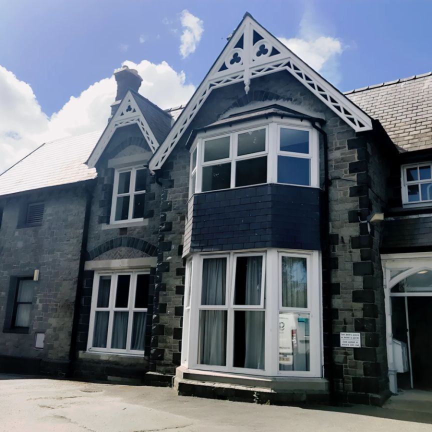 Large Semi En Suite - Photo 1