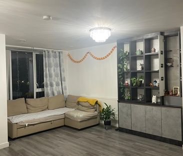 2 Bed Flat, Oscar Wilde Road, RG1 - Photo 2