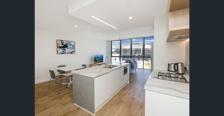 Modern 2-Bedroom Apartment in the Heart of Kangaroo Point - Your Perfect Urban Retreat - Photo 3