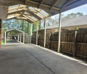 Spacious Family Home in Premium Lynbrook Location - Photo 6