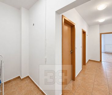 Pronájem bytu 1+kk 42 m² - Photo 1