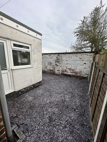 3 bed Semi-detached in Ruskin Avenue , Leyland, PR25 3ND - Photo 4