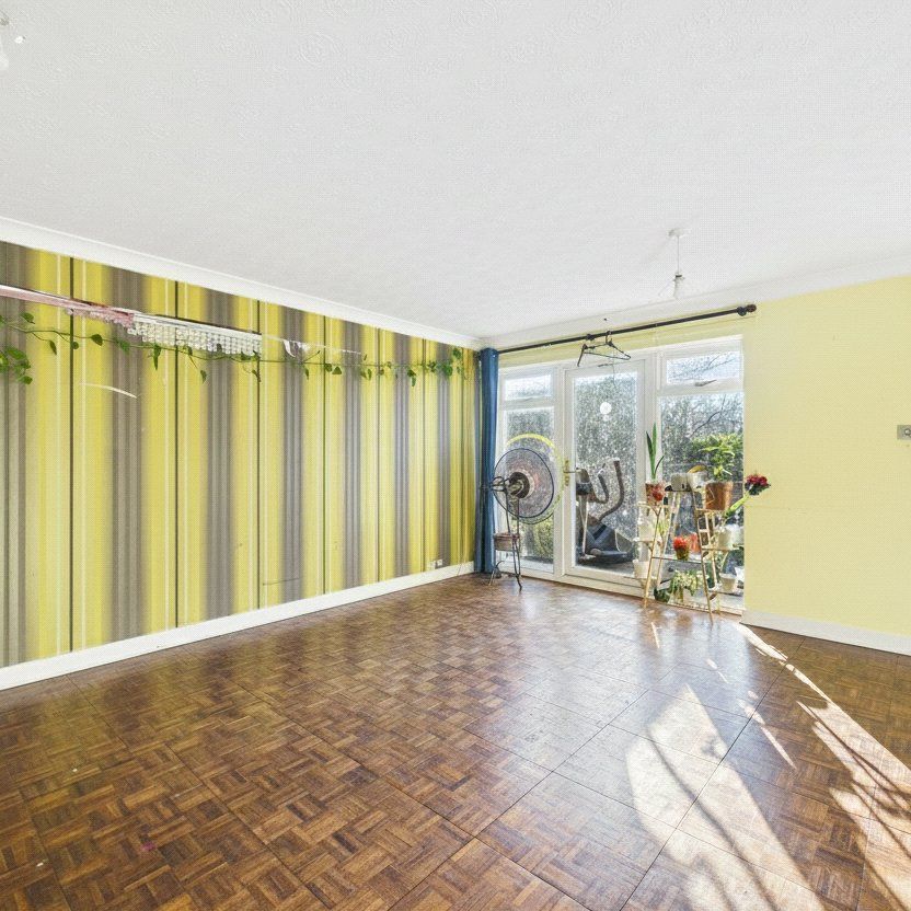 Inglewood Avenue, Camberley Inglewood Avenue, Camberley - Photo 2