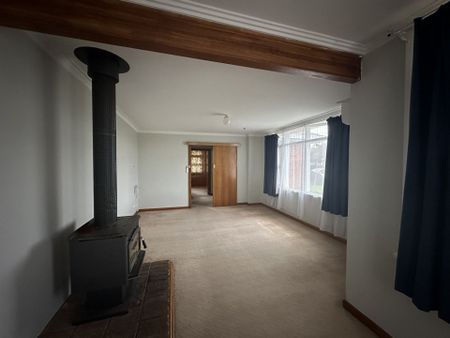 Convenient location, Live here! - Photo 5