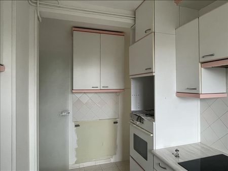 4 pièces - 80 m² - 2ème étage - Colocation non autorisée - Photo 2