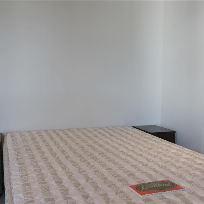 Furnished CBD 2 Bedroom Apartment - Photo 1