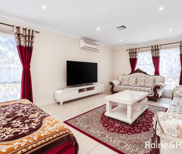 A Perfect Blend of Space, Comfort and Lifestyle Appeal - Photo 2