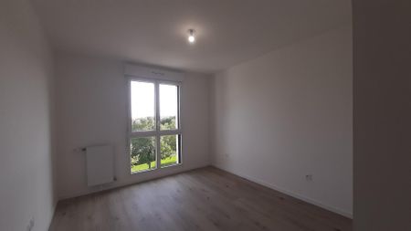 location Appartement T2 DE 41.56m² À GUYANCOURT - Photo 3