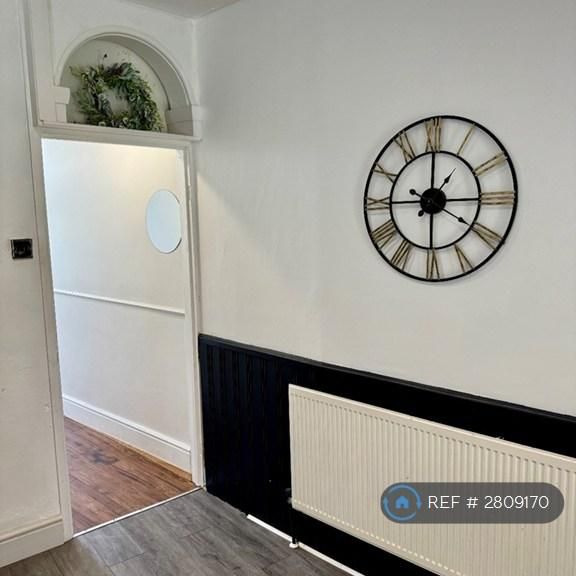 3 bedroom end of terrace house to rent - Photo 1