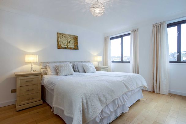 Price £4,200 pcm - Available 20/07/2026 - Furnished - Photo 1