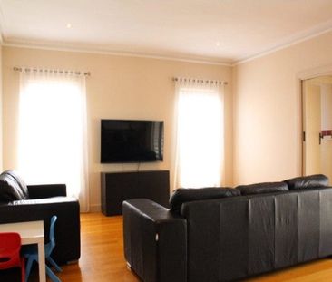 2 Locksley Avenue, Reservoir VIC 3073 - Photo 2