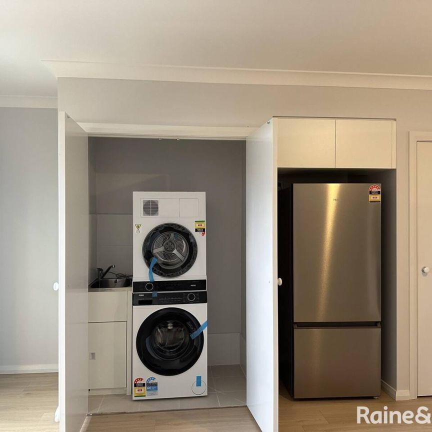 2 Bedroom Granny Flat Available Now - Photo 1