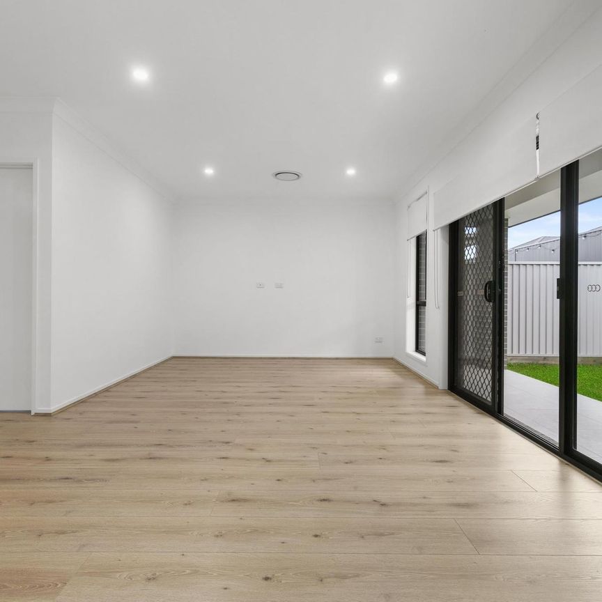 Apply Now - Century 21 &vert; the Paramount Group - Photo 1