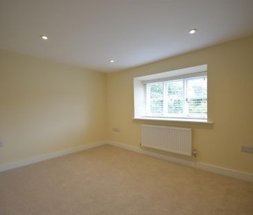 5 bedroom detached house to rent - Photo 5