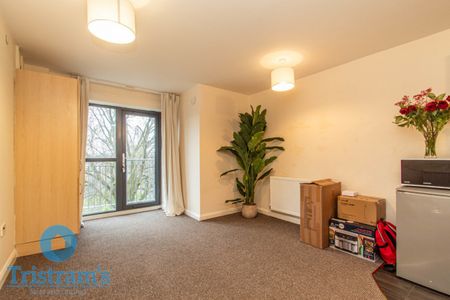 1 bed Apartment for Rent - Photo 2