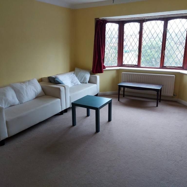 5 bedroom detached house to rent - Photo 1