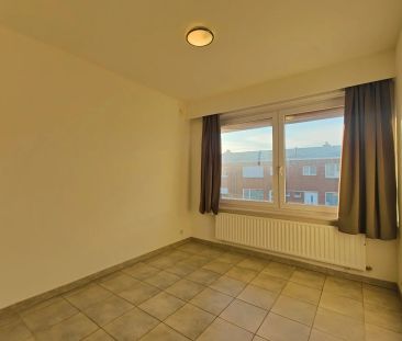 Instapklaar appartement met overdekte autostaanplaats en berging vl... - Photo 1