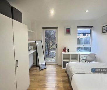 1 bedroom in a house share to rent - Photo 4