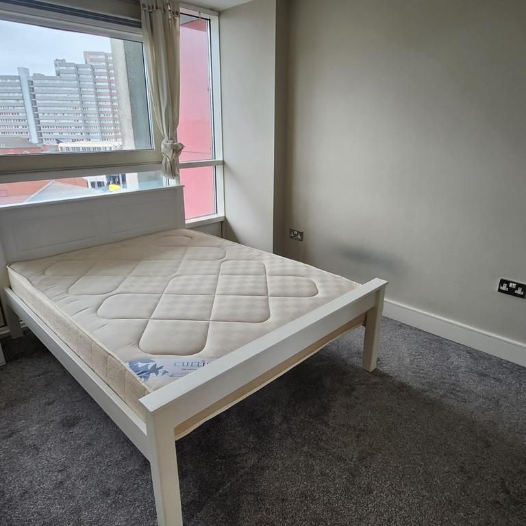 2 bedroom apartment to rent - Photo 1