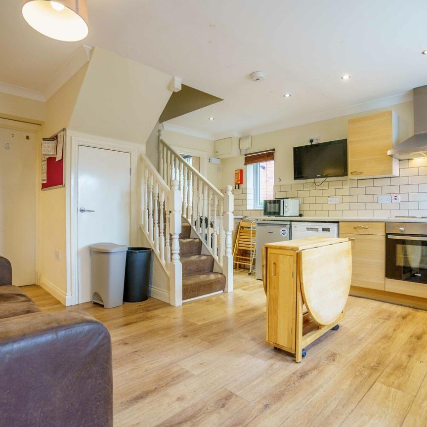 64, Hull Road - Photo 1