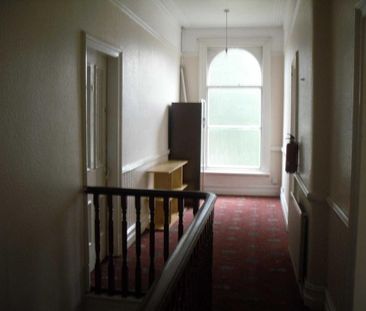 6 bedroom terraced house to rent - Photo 4
