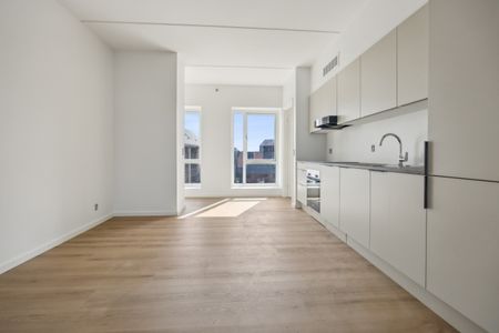 <b>Tæt på fjorden, langt fra kompromis – moderne 3’er med altan mod vest</b> - Photo 2