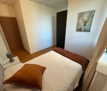 4 bedroom flat share to rent - Photo 5