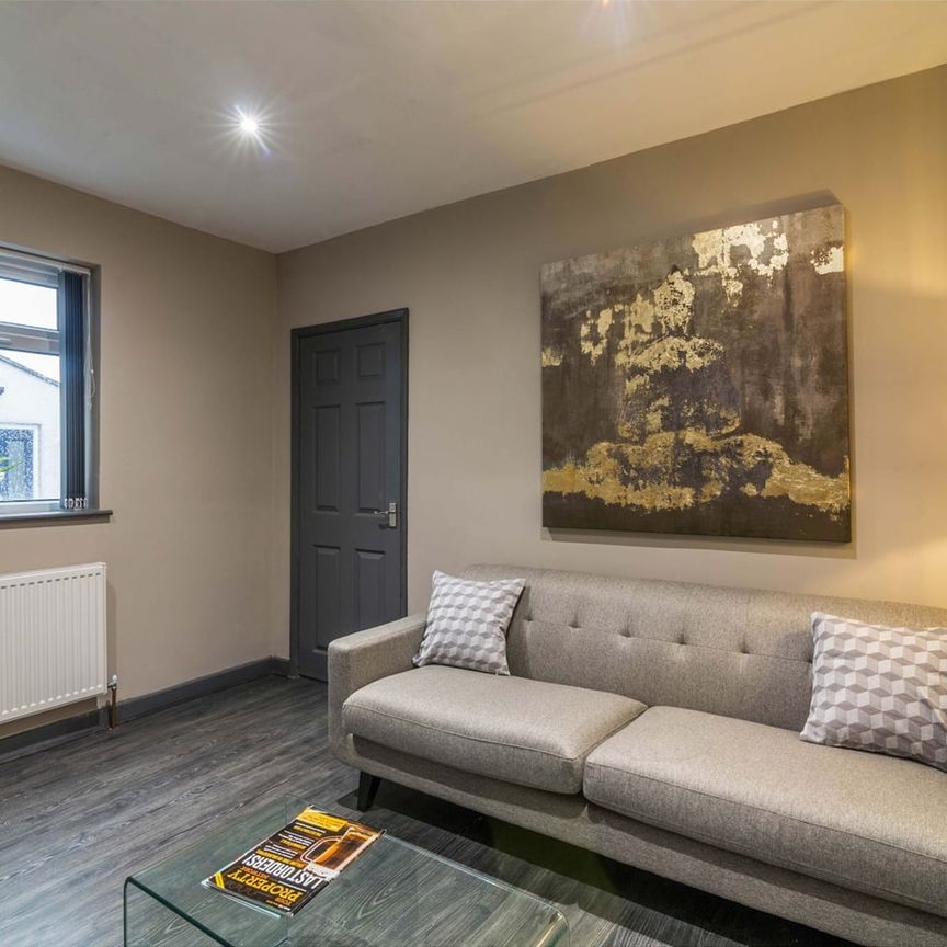 2 Bed Flat, Ebury Road, NG5 - Photo 1